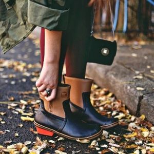 SOLD Sorel  riding rain boots size 8